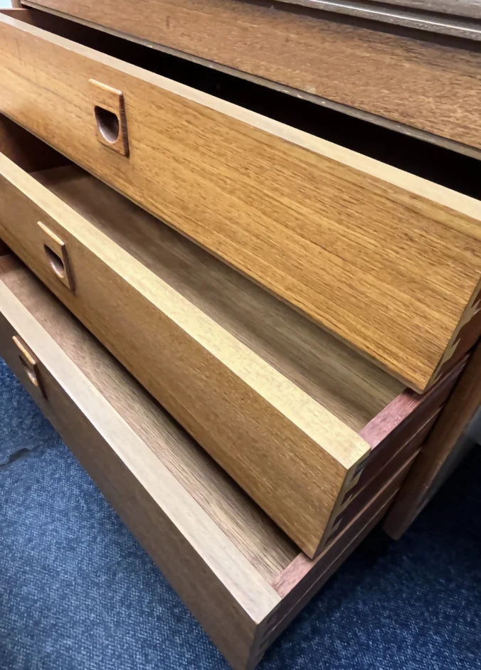 Alfred Cox antique mid-century double-sided walnut desk with 6 drawers - Image 7