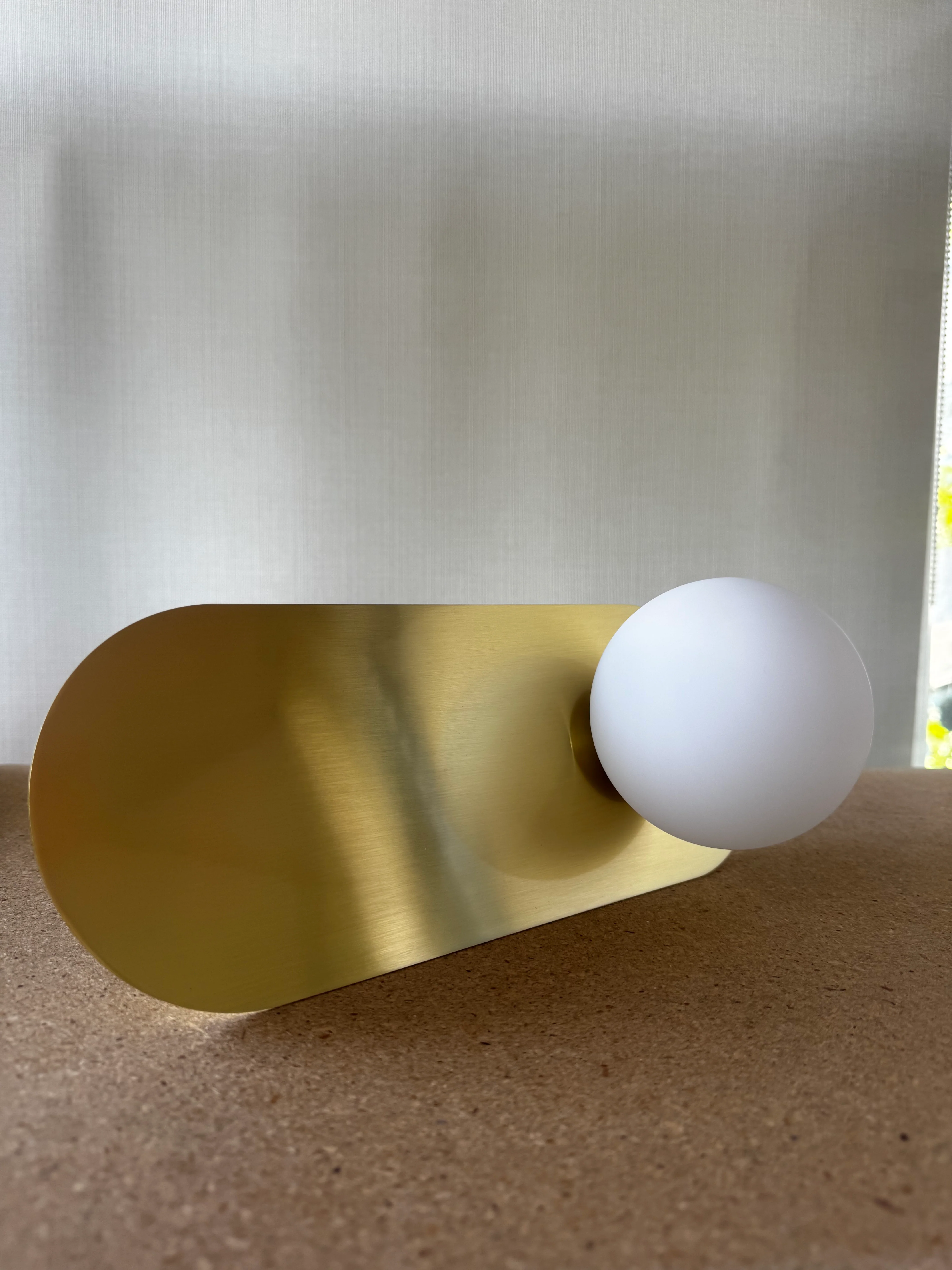 Maytoni Bao Wall Lamp - Gold Metal & White Glass - Image 3