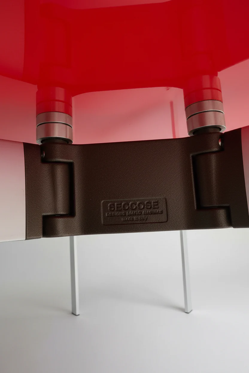 Red METRA table by Makio Hasuike for Seccose - Image 3