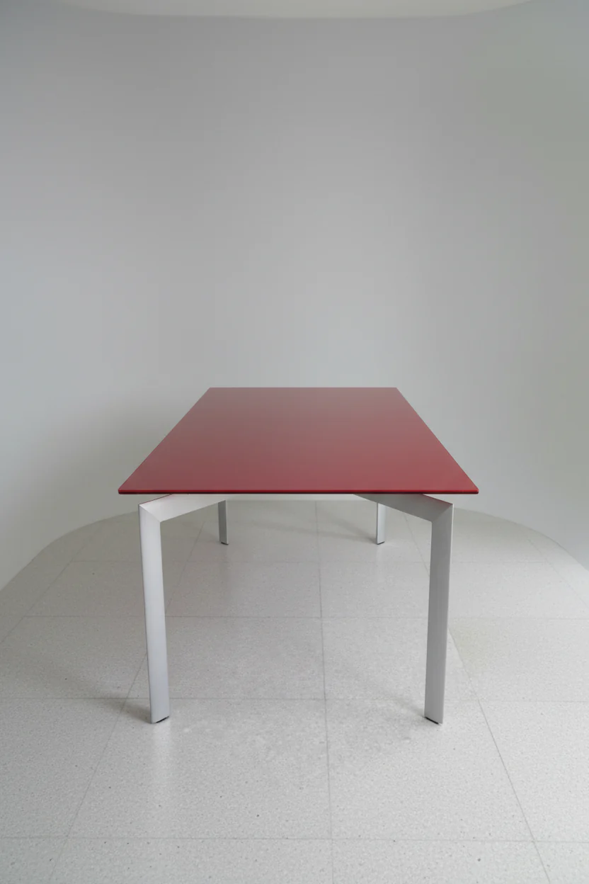 Red METRA table by Makio Hasuike for Seccose - Image 4