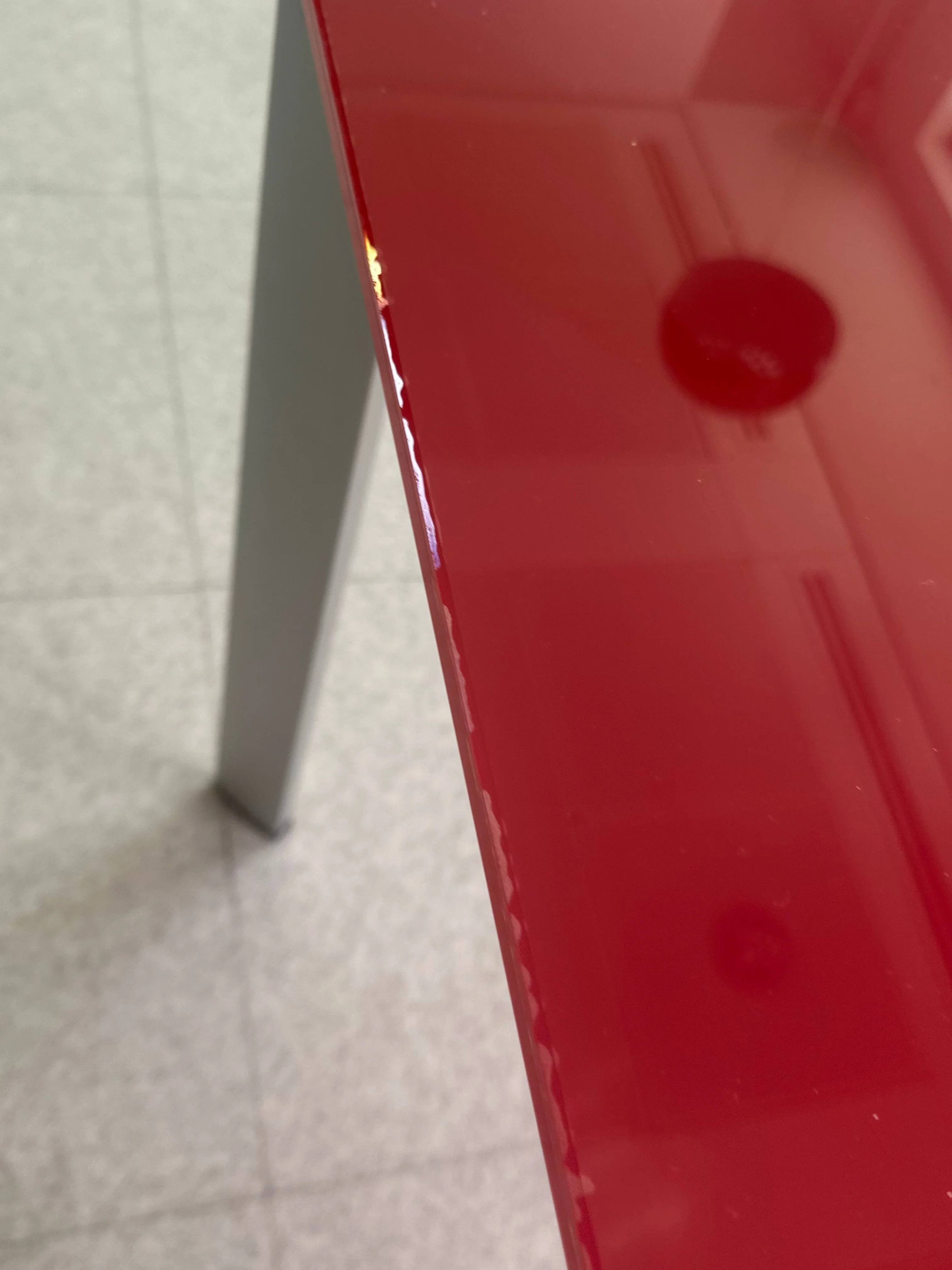 Red METRA table by Makio Hasuike for Seccose - Image 5